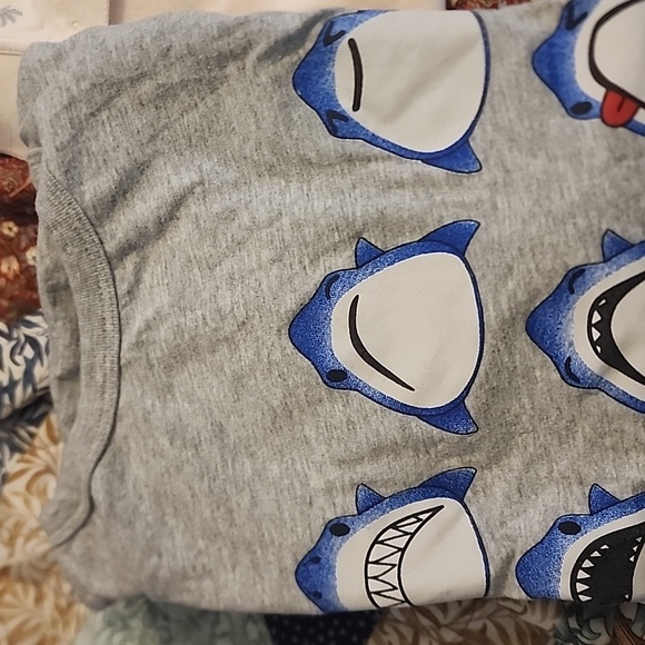 BOYS BUNDLE of Old Navy And Mini Boden Kids' Short Sleeve Shirts - Picture 4 of 10